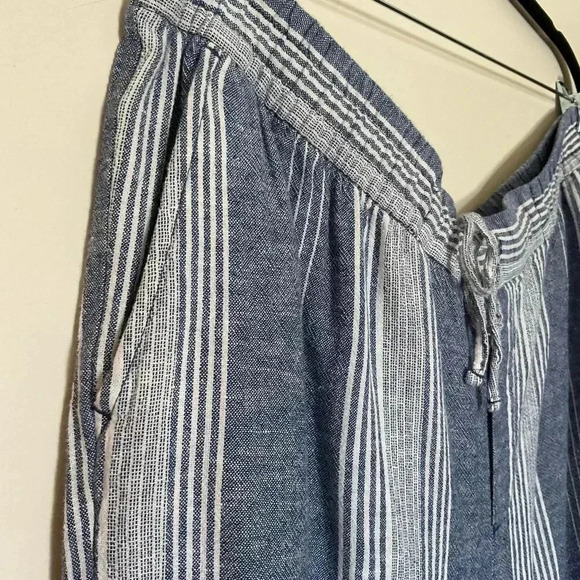 Old Navy Pull On Blue and White Stripe Pants - Picture 3 of 6
